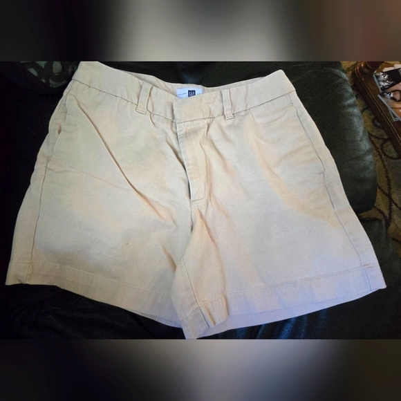 GAP Pants - GAP Tan/gold Walking Shorts Like New Sz8